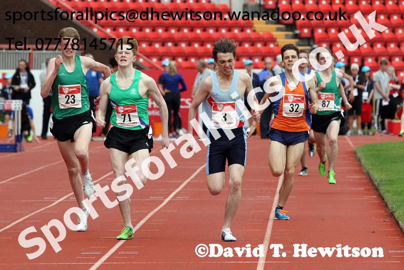 Senior boys 1500 metres hurdles, English Schools Track and Field. Photo: David T. Hewitson/Sports for All Pics